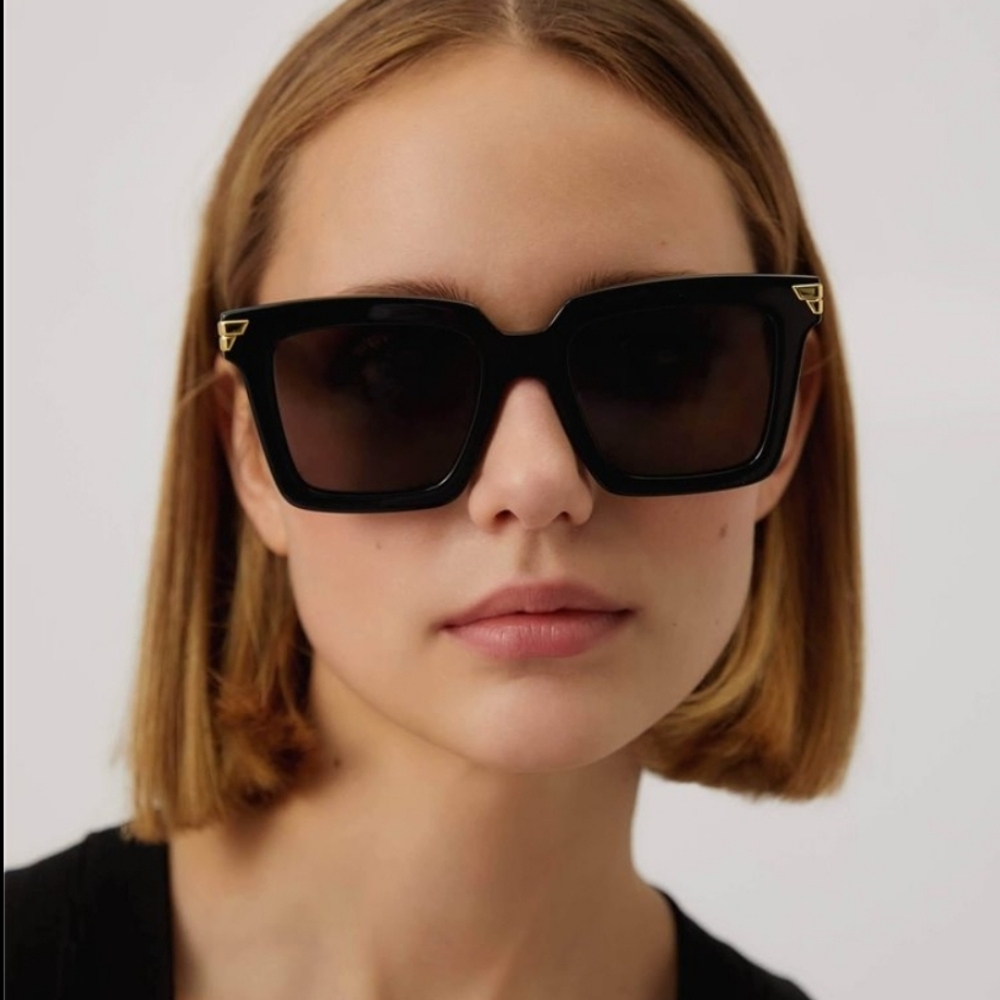 NWT Bottega Veneta Sunglases
